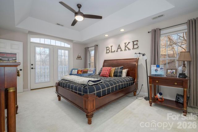 510 SE Stonecroft Court SE 32, Lenoir, NC 28645