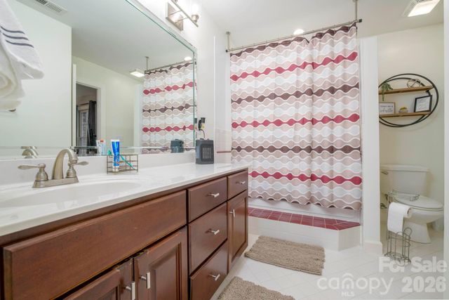 510 SE Stonecroft Court SE 32, Lenoir, NC 28645