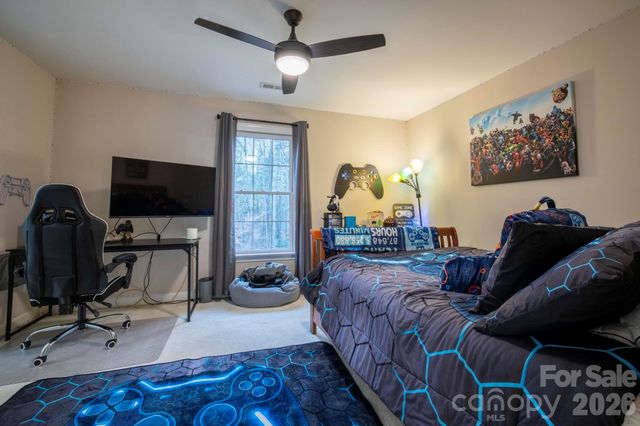 510 SE Stonecroft Court SE 32, Lenoir, NC 28645