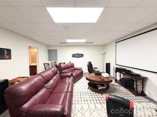 510 SE Stonecroft Court SE 32, Lenoir, NC 28645