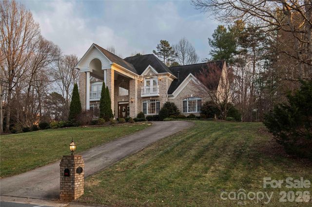 510 SE Stonecroft Court SE 32, Lenoir, NC 28645