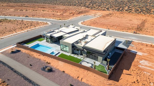 3295 S COTTONTAIL WAY, Hurricane, UT 84737