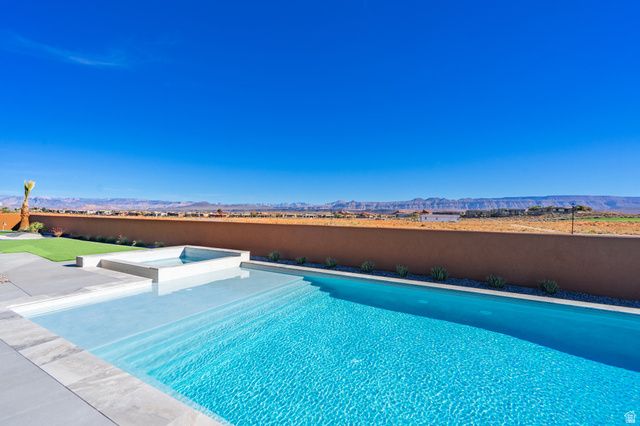 3295 S COTTONTAIL WAY, Hurricane, UT 84737