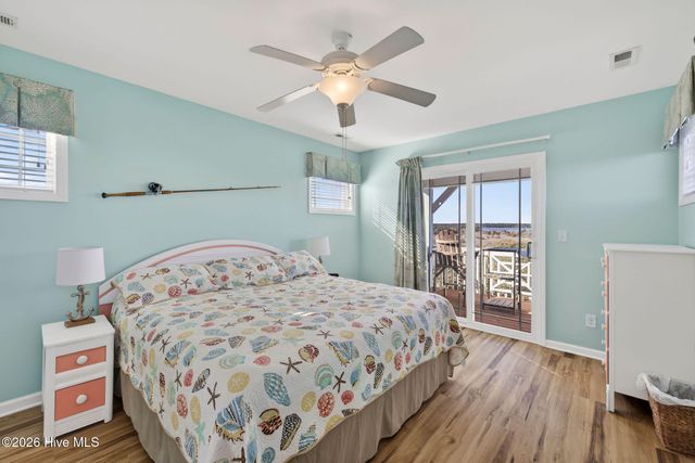 122 Old Village Lane, Sneads Ferry, NC 28460