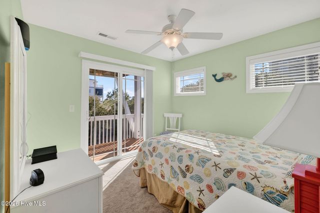 122 Old Village Lane, Sneads Ferry, NC 28460