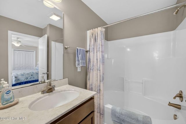 122 Old Village Lane, Sneads Ferry, NC 28460