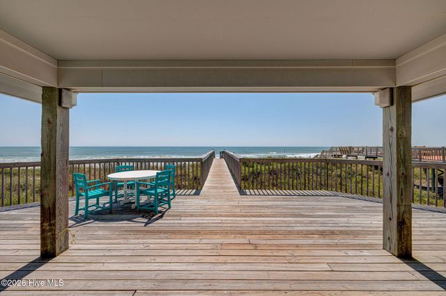 122 Old Village Lane, Sneads Ferry, NC 28460