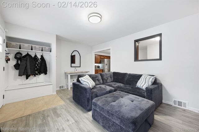 2341 Treadwell Street, Westland, MI 48186