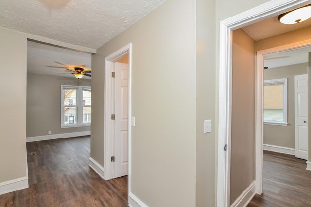 916 20th Avenue NE, Minneapolis, MN 55418