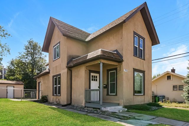 916 20th Avenue NE, Minneapolis, MN 55418