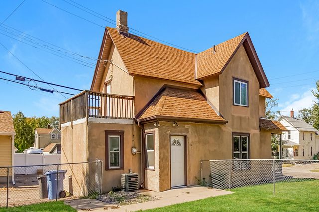 916 20th Avenue NE, Minneapolis, MN 55418