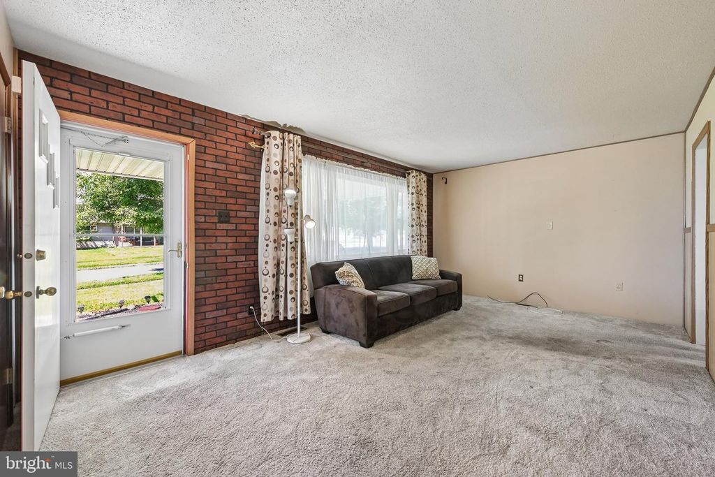 1027 HILARY AVE, CROYDON, PA 19021 — photo 3