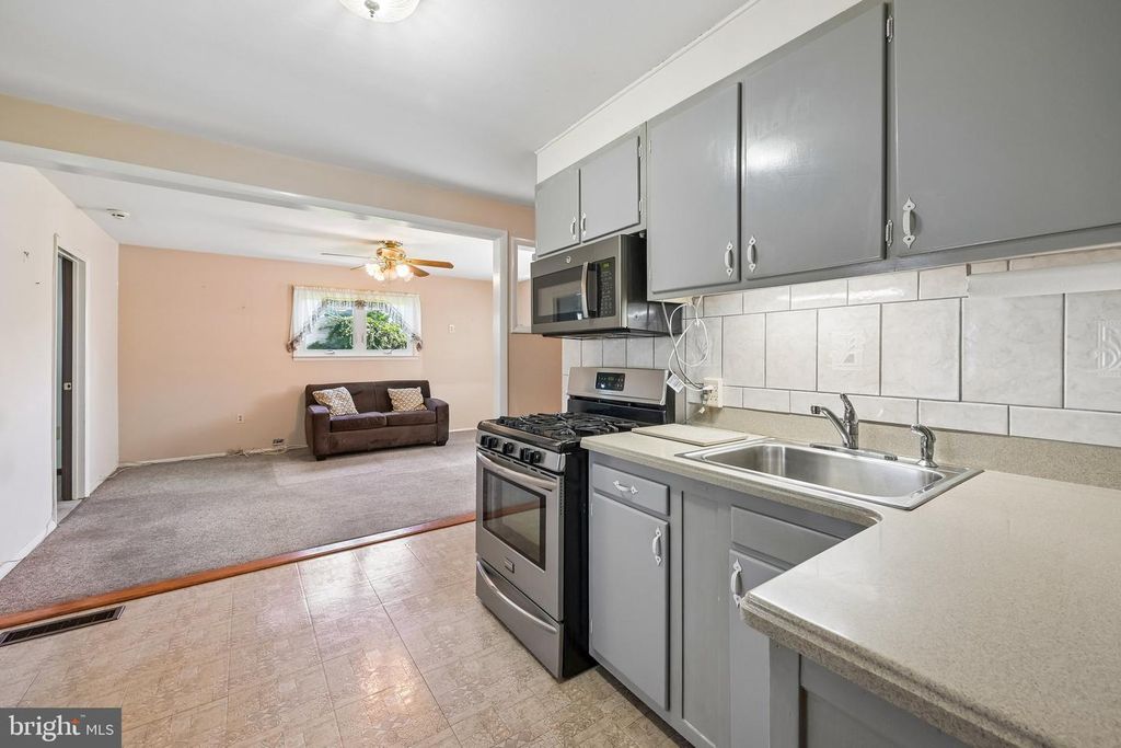 1027 HILARY AVE, CROYDON, PA 19021 — photo 5