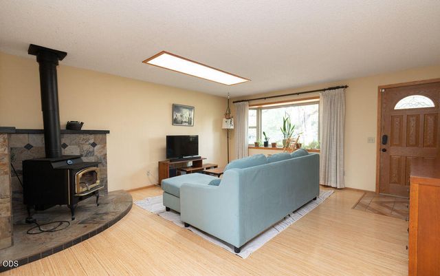 20941 Desert Woods Drive, Bend, OR 97702