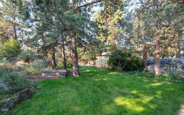 20941 Desert Woods Drive, Bend, OR 97702