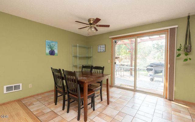20941 Desert Woods Drive, Bend, OR 97702