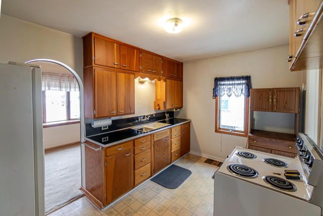 1401 S. 31st STREET, Manitowoc, WI 54220