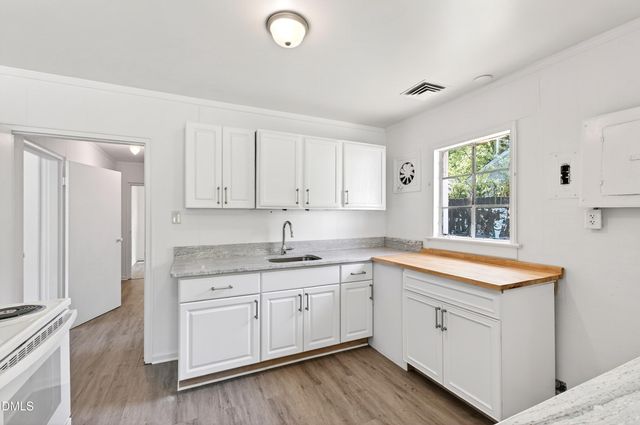 2618 Bedford Avenue, Raleigh, NC 27607