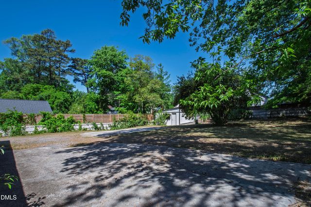 2618 Bedford Avenue, Raleigh, NC 27607