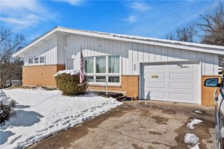 800 Ridge Ave, Charleroi Boro, PA 15022