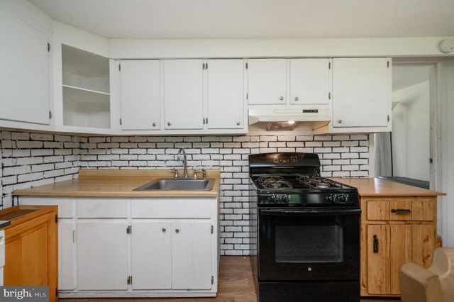 93 N MAPLE AVE, Tuckerton, NJ 08087