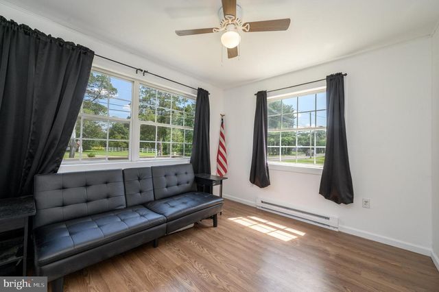 93 N MAPLE AVE, Tuckerton, NJ 08087