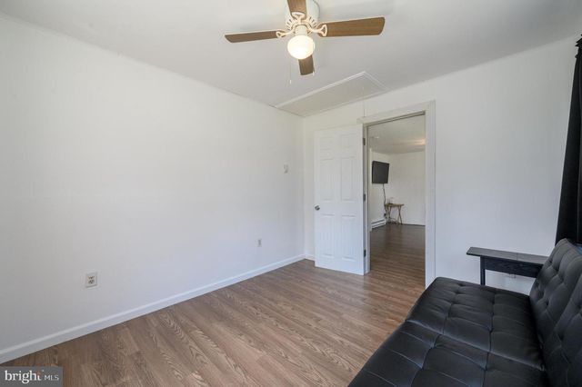 93 N MAPLE AVE, Tuckerton, NJ 08087