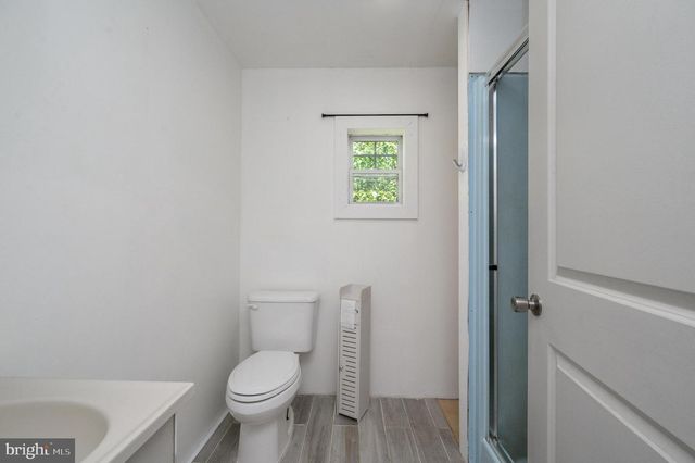 93 N MAPLE AVE, Tuckerton, NJ 08087