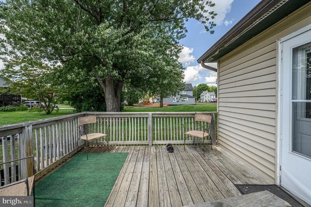93 N MAPLE AVE, Tuckerton, NJ 08087