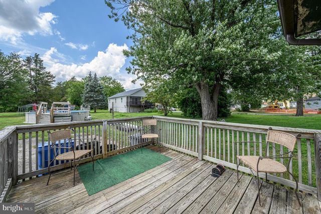 93 N MAPLE AVE, Tuckerton, NJ 08087