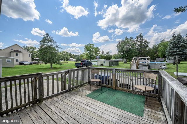 93 N MAPLE AVE, Tuckerton, NJ 08087