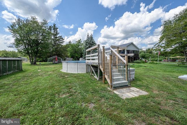 93 N MAPLE AVE, Tuckerton, NJ 08087