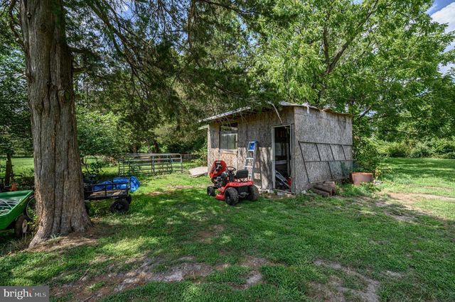 93 N MAPLE AVE, Tuckerton, NJ 08087