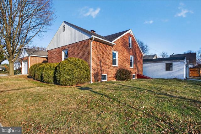 10 DIXIE DR, Red Lion, PA 17356
