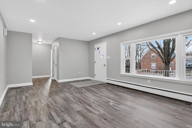 10 DIXIE DR, Red Lion, PA 17356