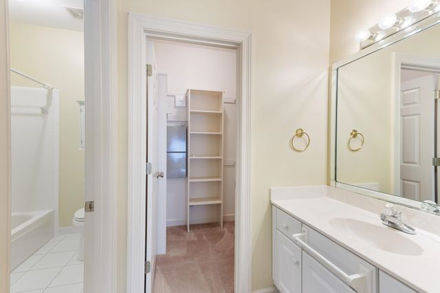 7298 MONT BLANC DR, Germantown, TN 38138