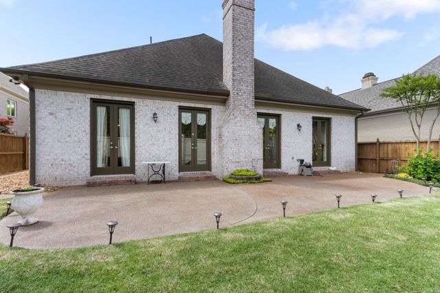 7298 MONT BLANC DR, Germantown, TN 38138