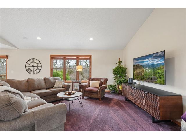 143 Heritage Trail, Houlton, WI 54082