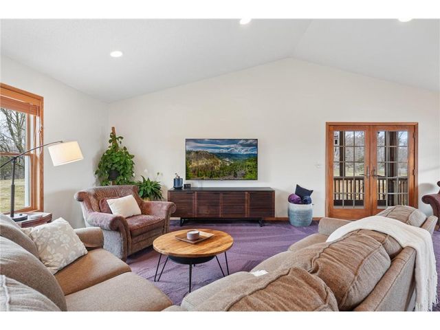 143 Heritage Trail, Houlton, WI 54082