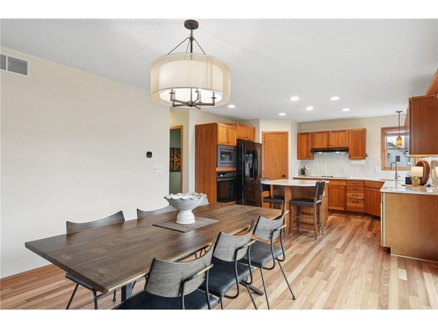 143 Heritage Trail, Houlton, WI 54082