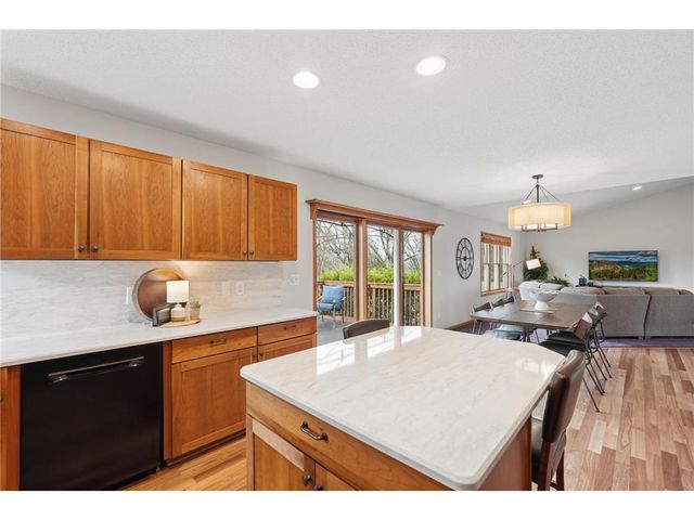 143 Heritage Trail, Houlton, WI 54082