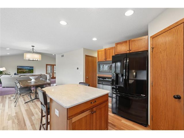 143 Heritage Trail, Houlton, WI 54082