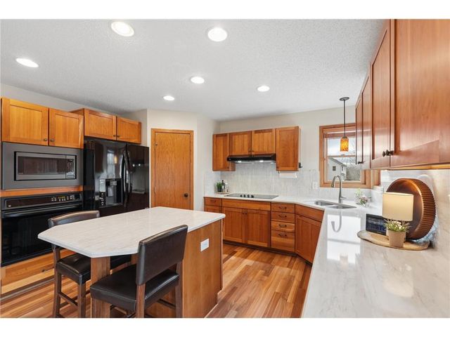 143 Heritage Trail, Houlton, WI 54082