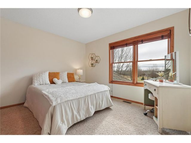 143 Heritage Trail, Houlton, WI 54082