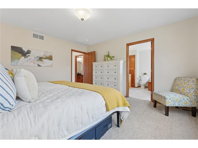 143 Heritage Trail, Houlton, WI 54082