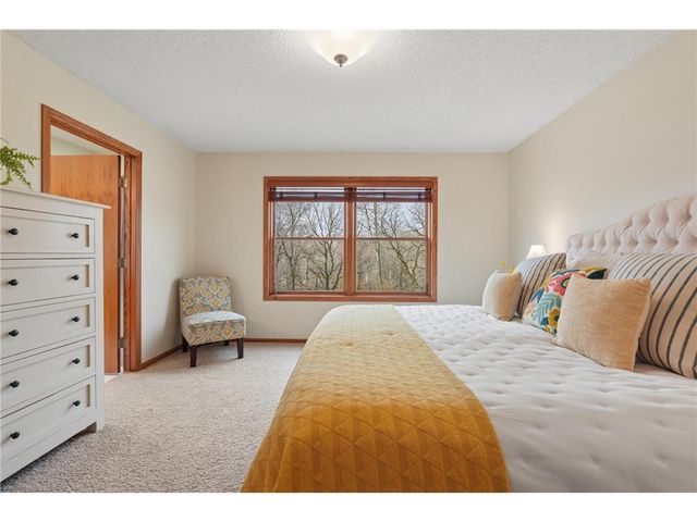 143 Heritage Trail, Houlton, WI 54082