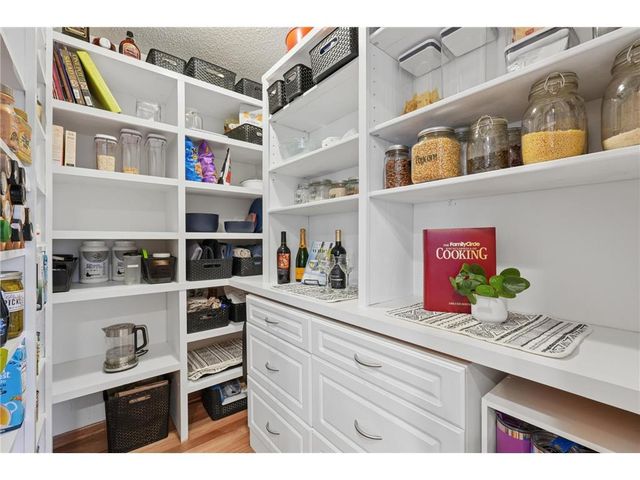 143 Heritage Trail, Houlton, WI 54082