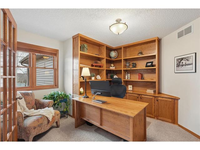 143 Heritage Trail, Houlton, WI 54082