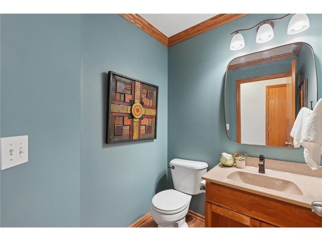 143 Heritage Trail, Houlton, WI 54082