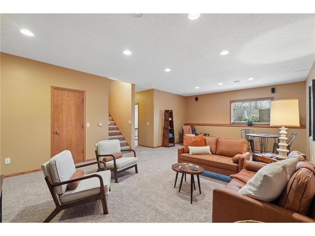 143 Heritage Trail, Houlton, WI 54082